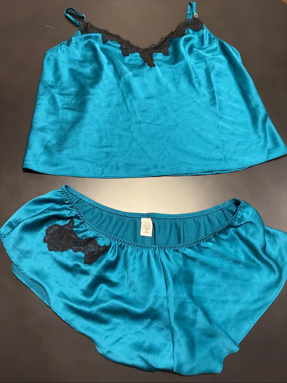 VS lace pajama set (never worn)
